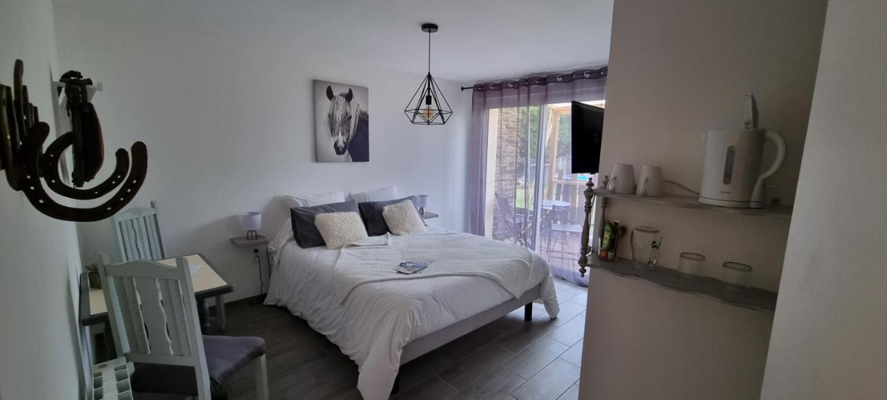 La Bergerie Du Mesnil Bed & Breakfast Livry  Exterior photo